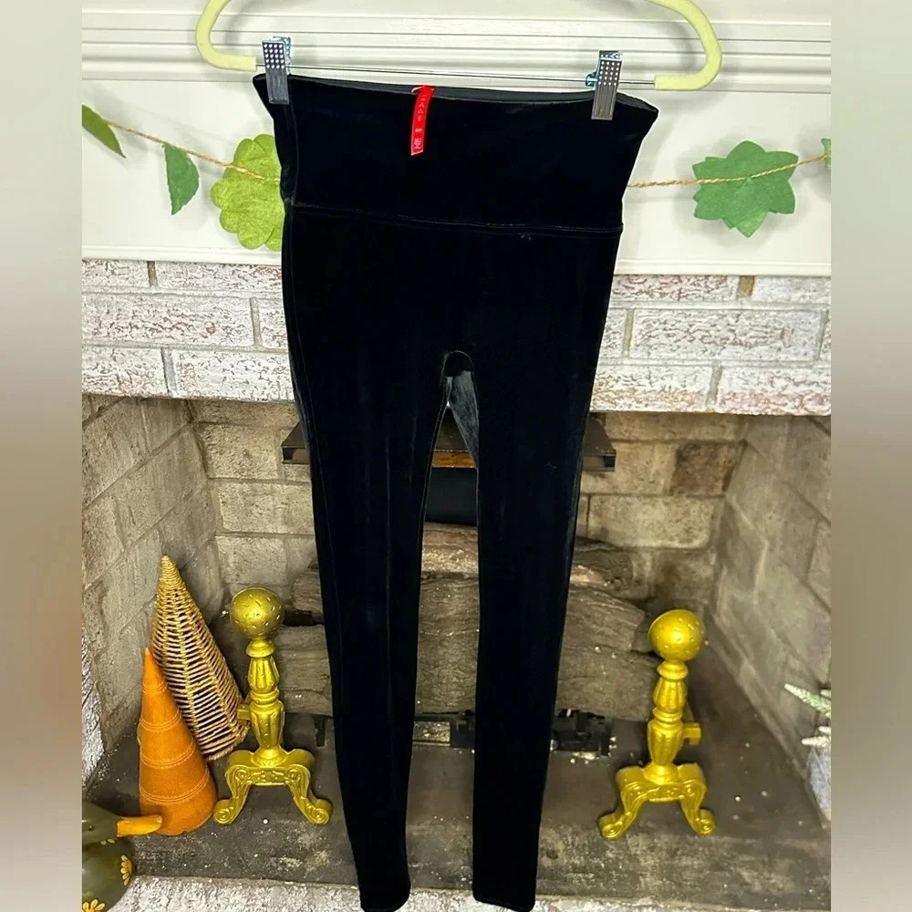 Spanx “velvet” legging women’s size small full length slimming legging